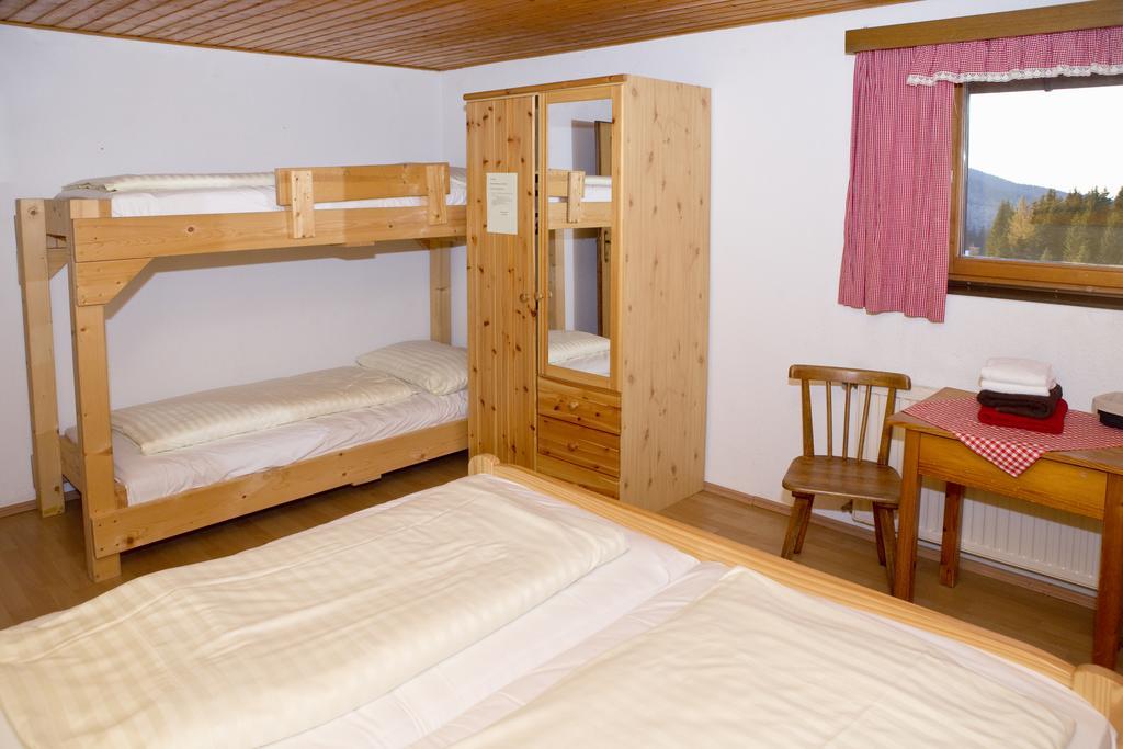 Altes Almhaus Hotel Maria Lankowitz Room photo